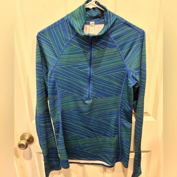 Women’s Under Armour Fitted Coldgear 1/2 zip Long‎ Sleeve pullover jacket Medium - Picture 1 of 8